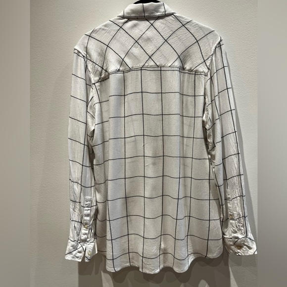 Lightweight white flannel with black windowpane pattern Gap Size L - Picture 4 of 4